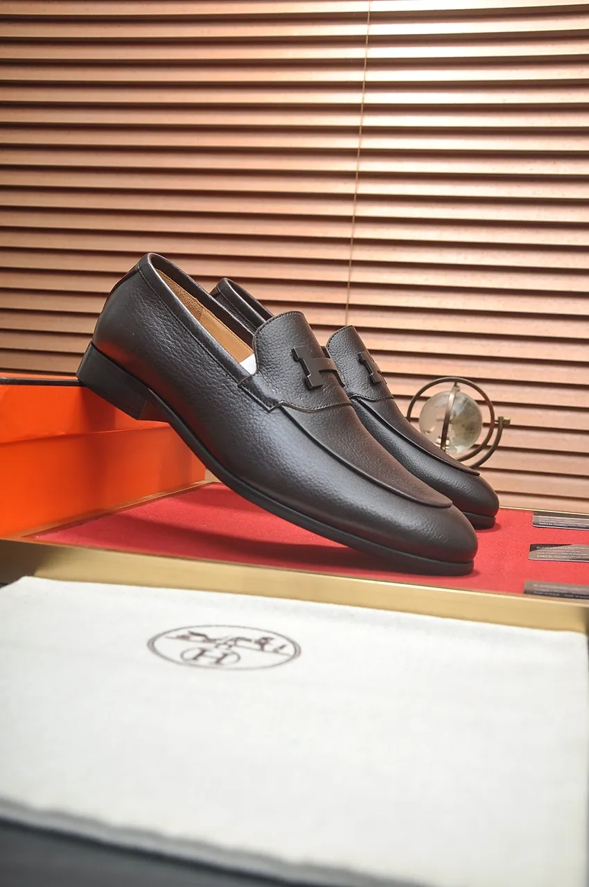 Men's shoes 💰500💶[HERMES] (cowhide lining)🍀Italian top luxury🍀He does not pursue novel styles and gorgeous colors, but attracts the favor of successful men with his flawless, elegant and classic style! This very, very comfortable, simple and stable style makes it easy to match any style! The pattern is absolutely 1:1 refined from the original case, and we strive for excellence in materials, imported cowhide + cowhide lining💪💪💪extraordinary texture👍! .Black brown code number: 38 to 45 (45 customized)
